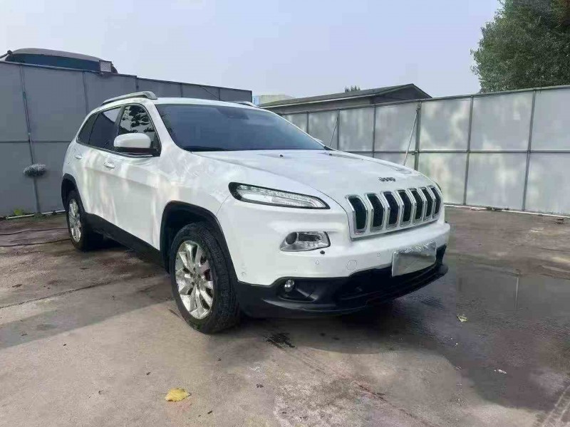 烟台15年Jeep自由光2