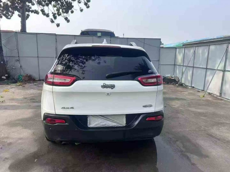 烟台15年Jeep自由光7