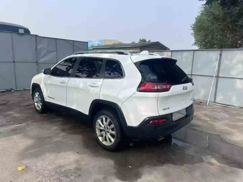 烟台15年Jeep自由光8