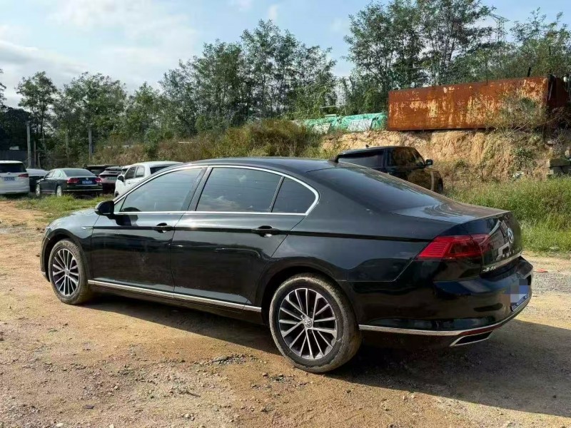 青岛20年大众迈腾7