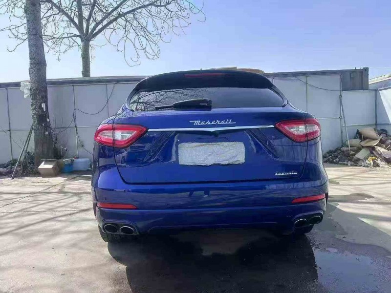 青岛17年玛莎拉蒂Levante6