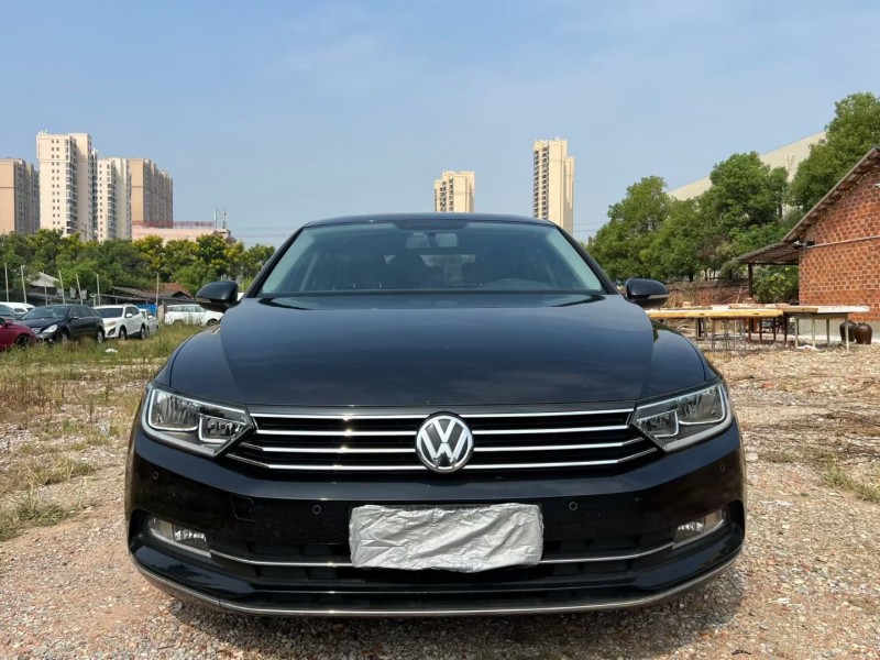 青岛19年大众迈腾1