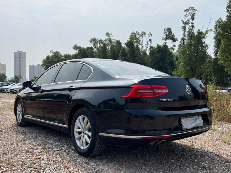 青岛19年大众迈腾8