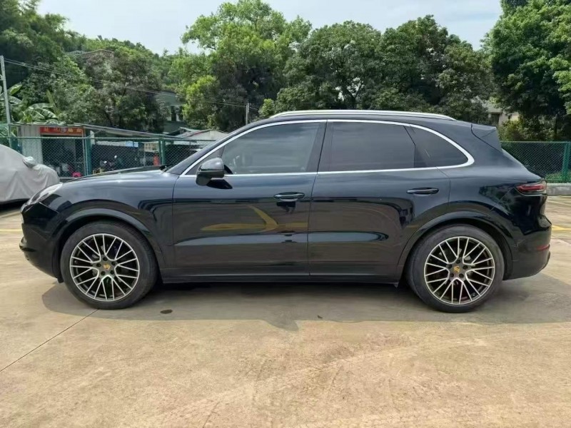 广州20年保时捷卡宴2