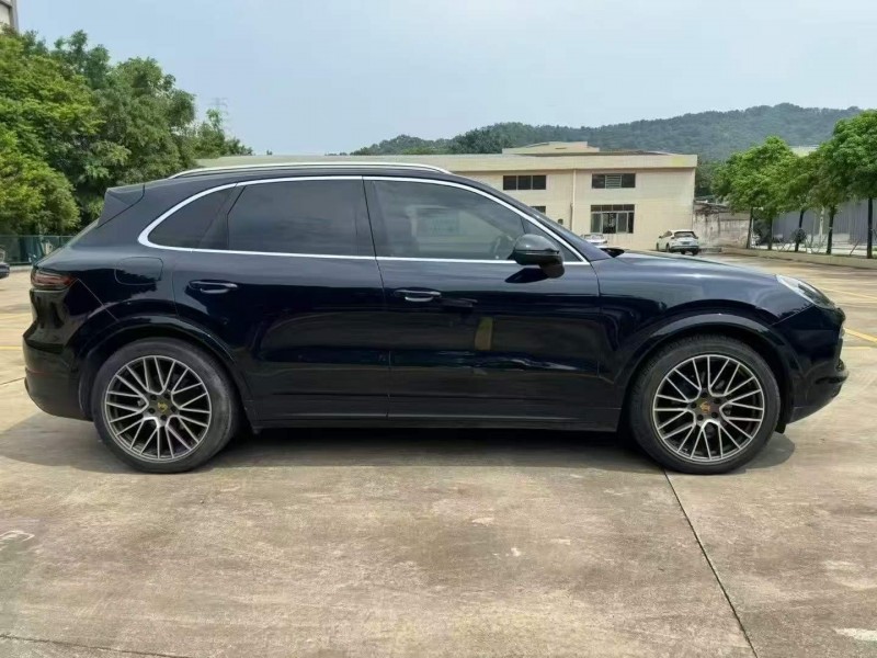 广州20年保时捷卡宴3