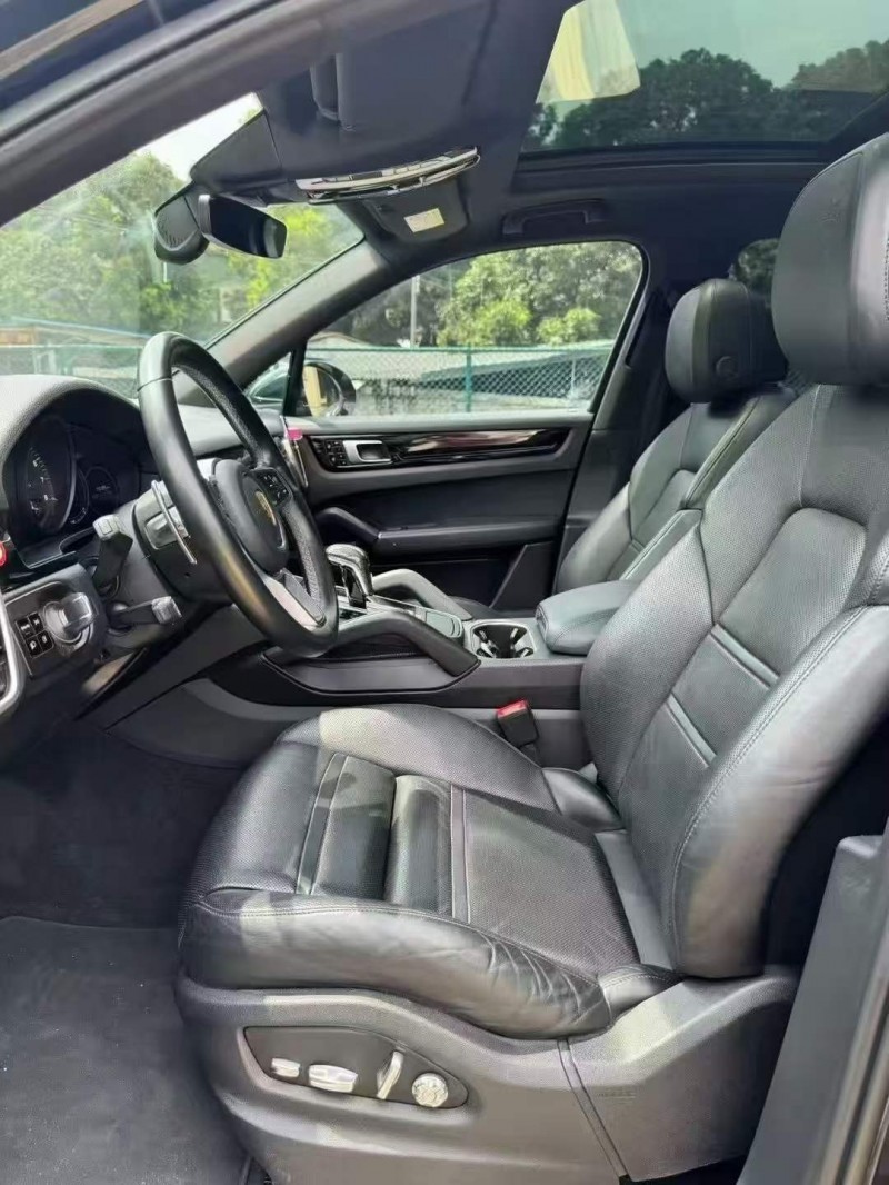 广州20年保时捷卡宴8