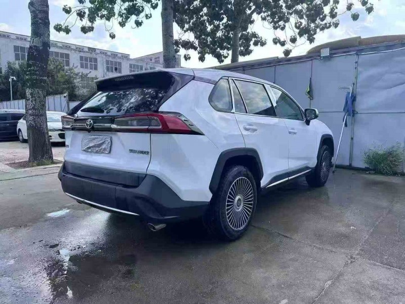 枣庄21年丰田威兰达8