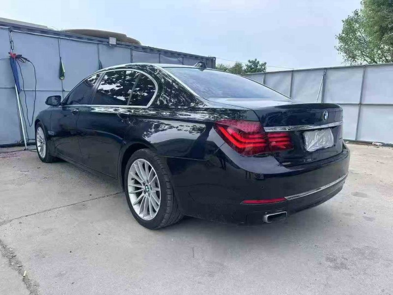 济宁14年宝马7系8