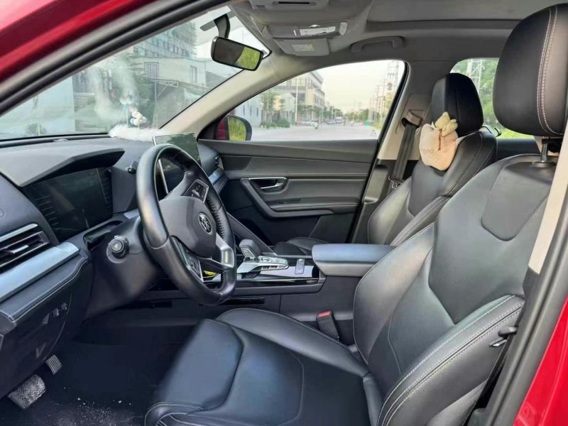 汕头19年比亚迪宋4