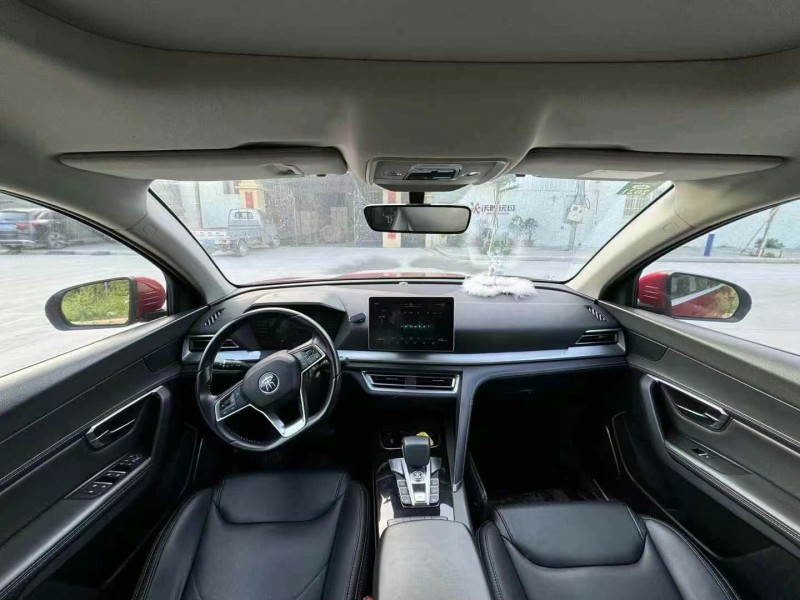 汕头19年比亚迪宋5