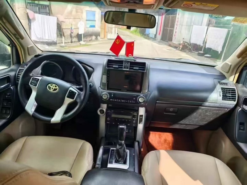 金华11年丰田普拉多3