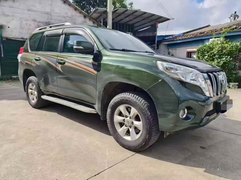 金华11年丰田普拉多7