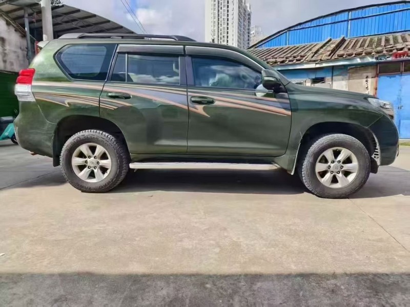 金华11年丰田普拉多8