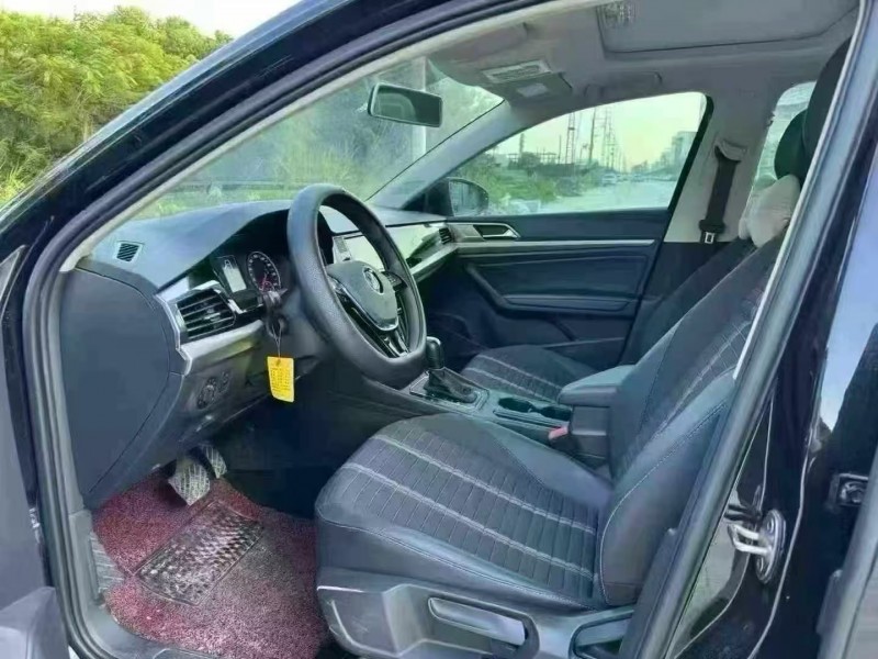 汕头19年大众朗逸4