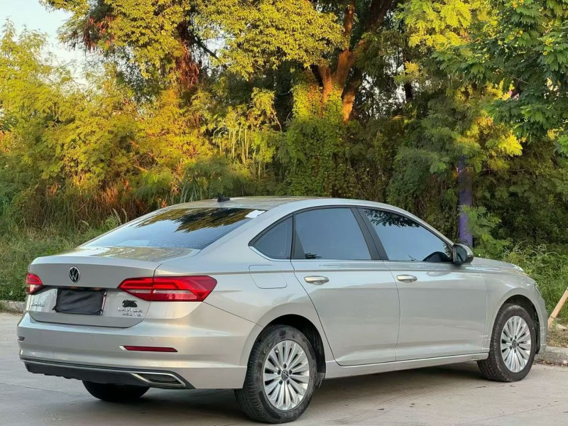 汕头21年大众朗逸8