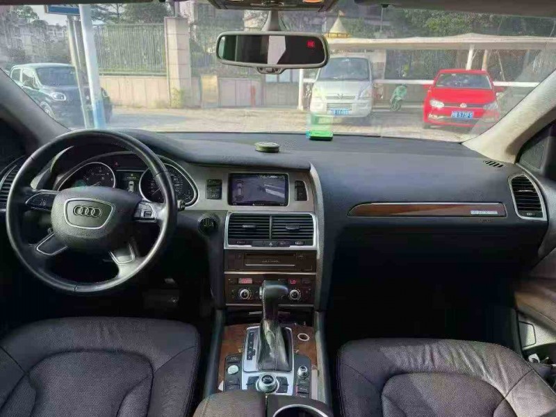 贵港15年奥迪Q75