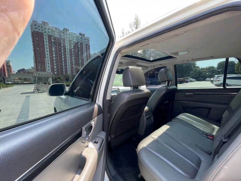 沧州12年现代全新胜达8