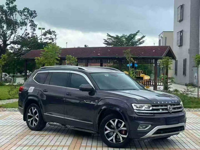 佛山19年大众途昂2