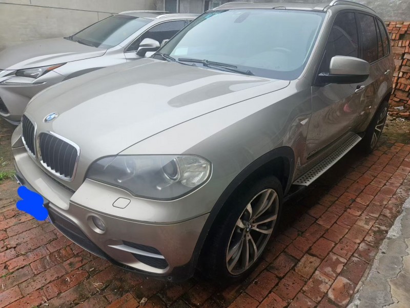 天津11年宝马X53