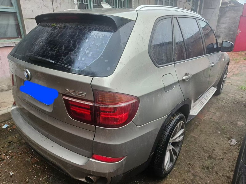 天津11年宝马X58