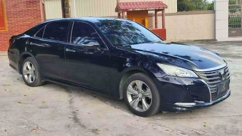 珠海16年丰田皇冠2