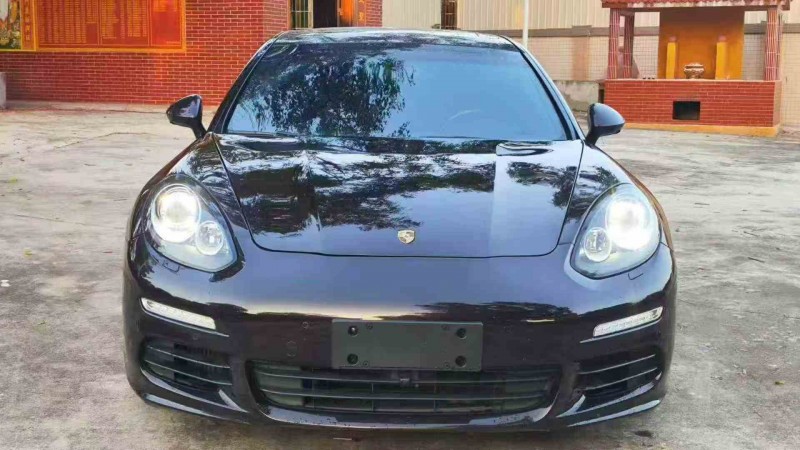 茂名15年保时捷帕拉梅拉1