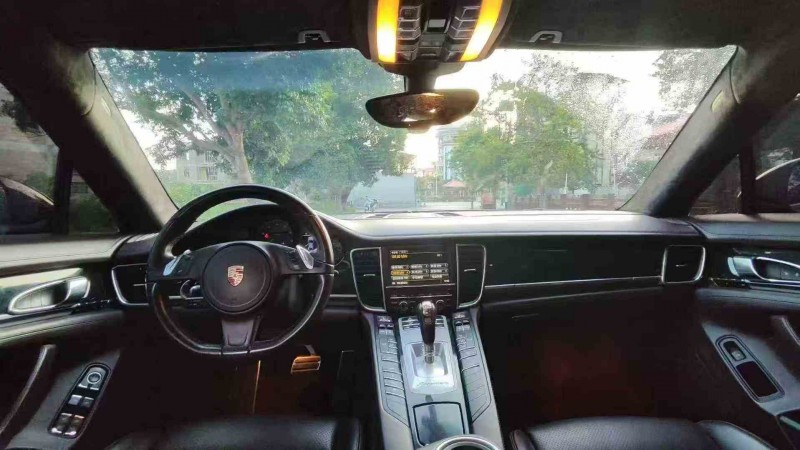 茂名15年保时捷帕拉梅拉4