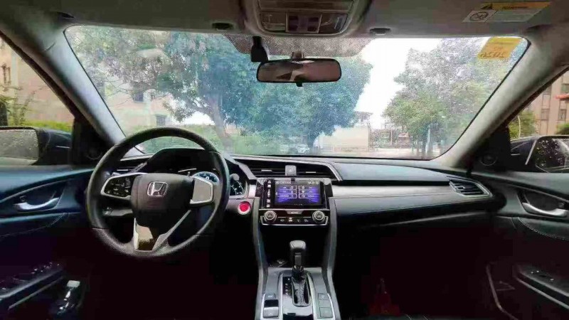 汕头18年本田思域5