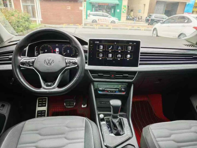 襄阳22年大众途观6