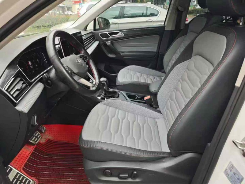 襄阳22年大众途观7