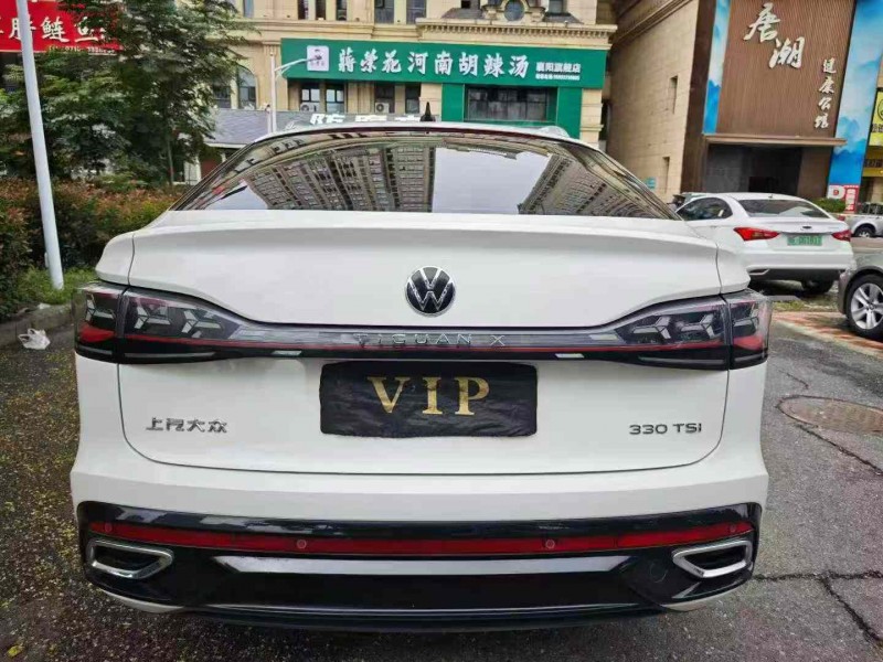 襄阳22年大众途观9