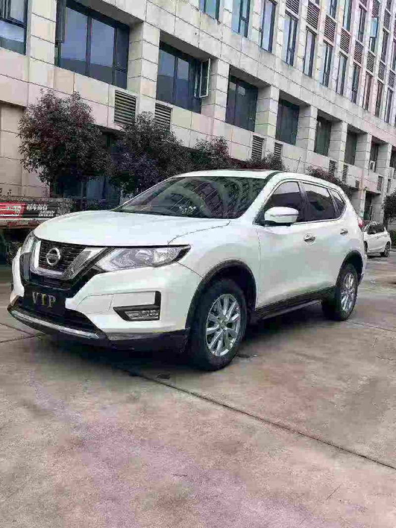 襄阳19年日产奇骏3