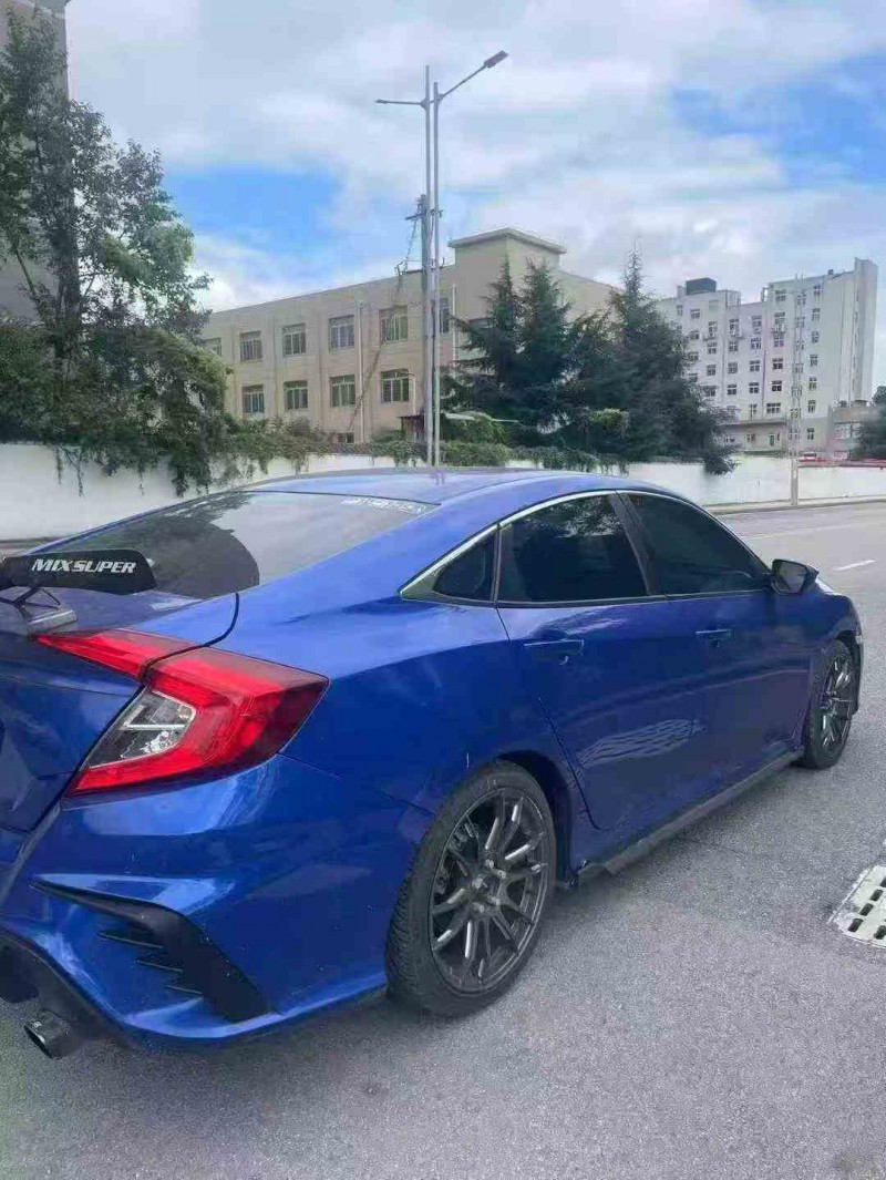 六盘水19年本田思域8