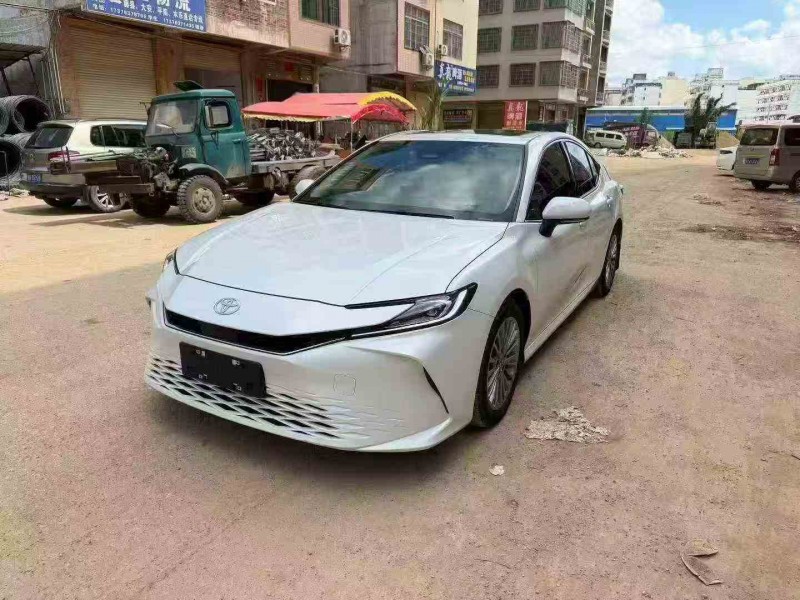 北海24年丰田凯美瑞2