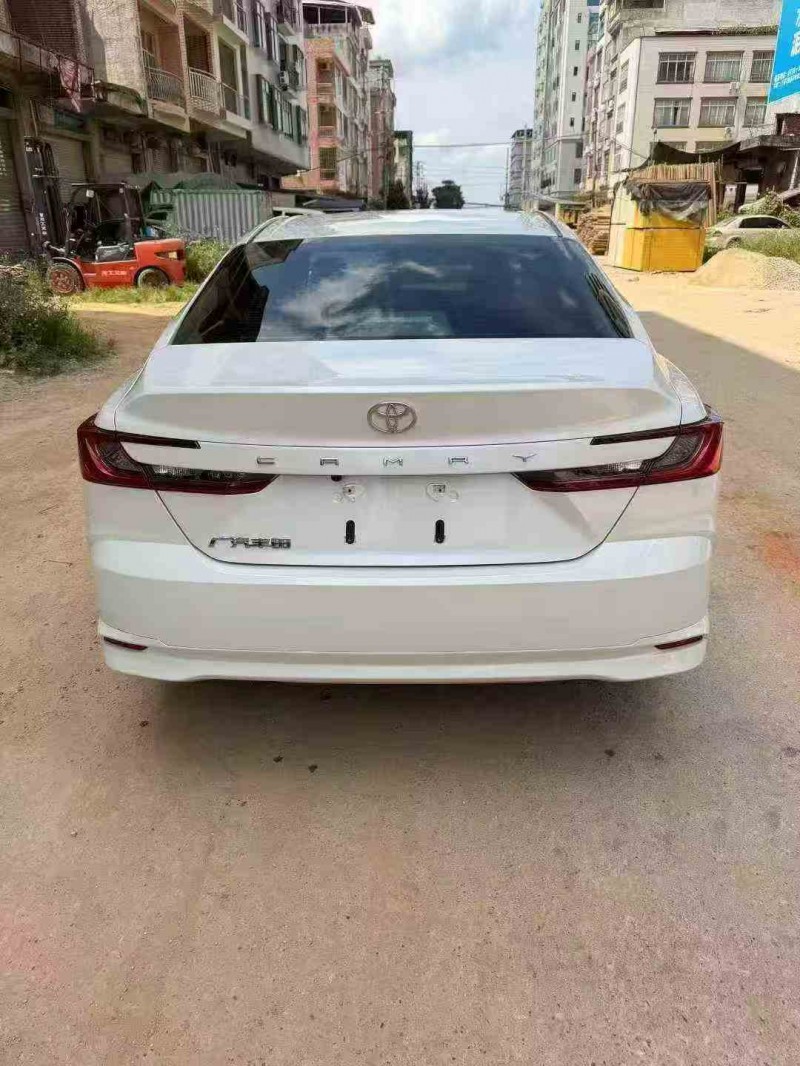 北海24年丰田凯美瑞8