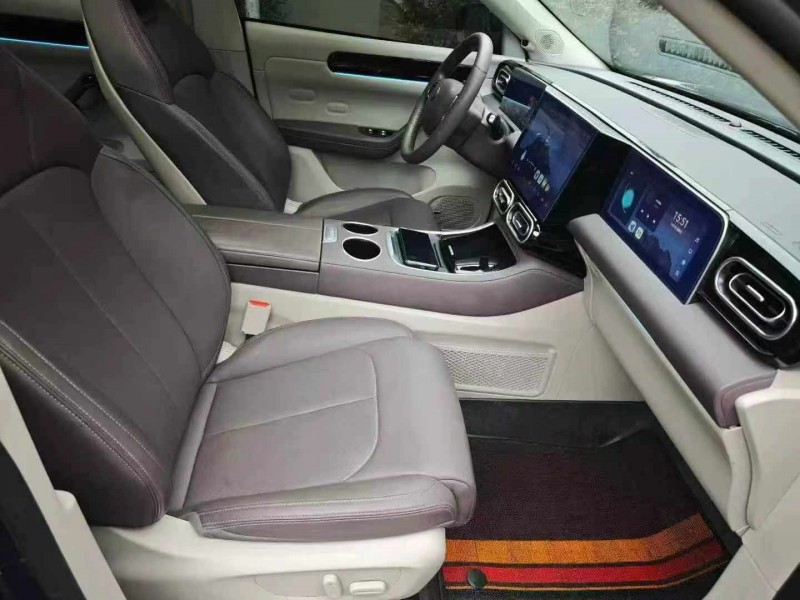 襄阳24年零跑汽车C114