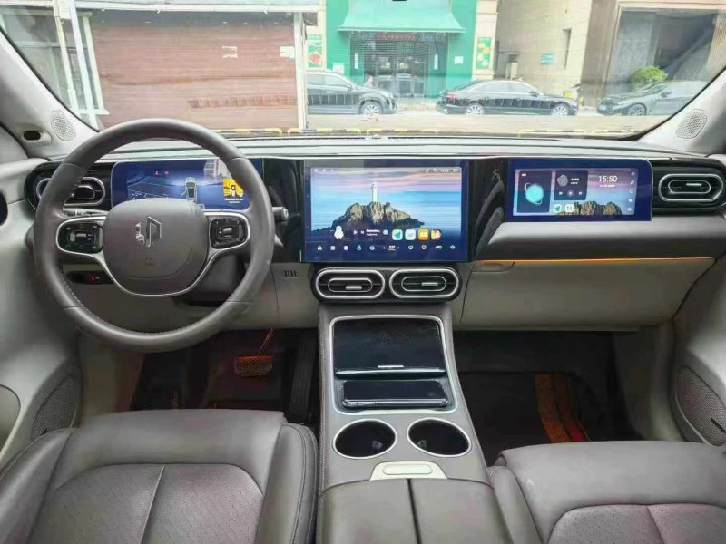 襄阳24年零跑汽车C116