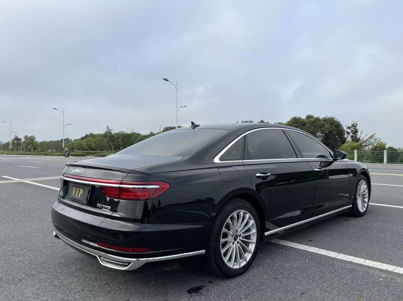 盐城21年奥迪A8L8