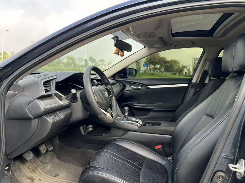 盐城18年本田思域4