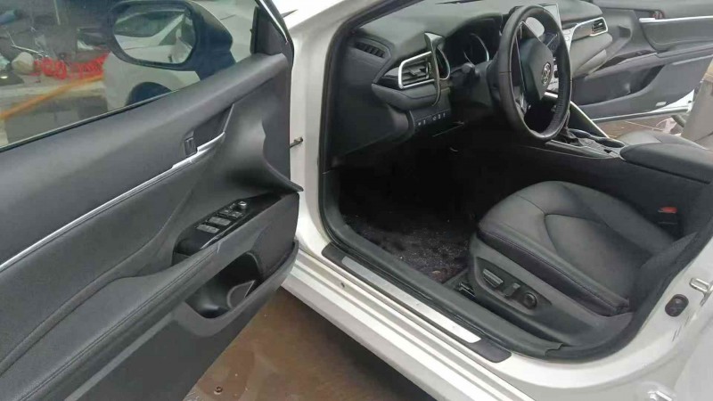 秦皇岛22年丰田凯美瑞4