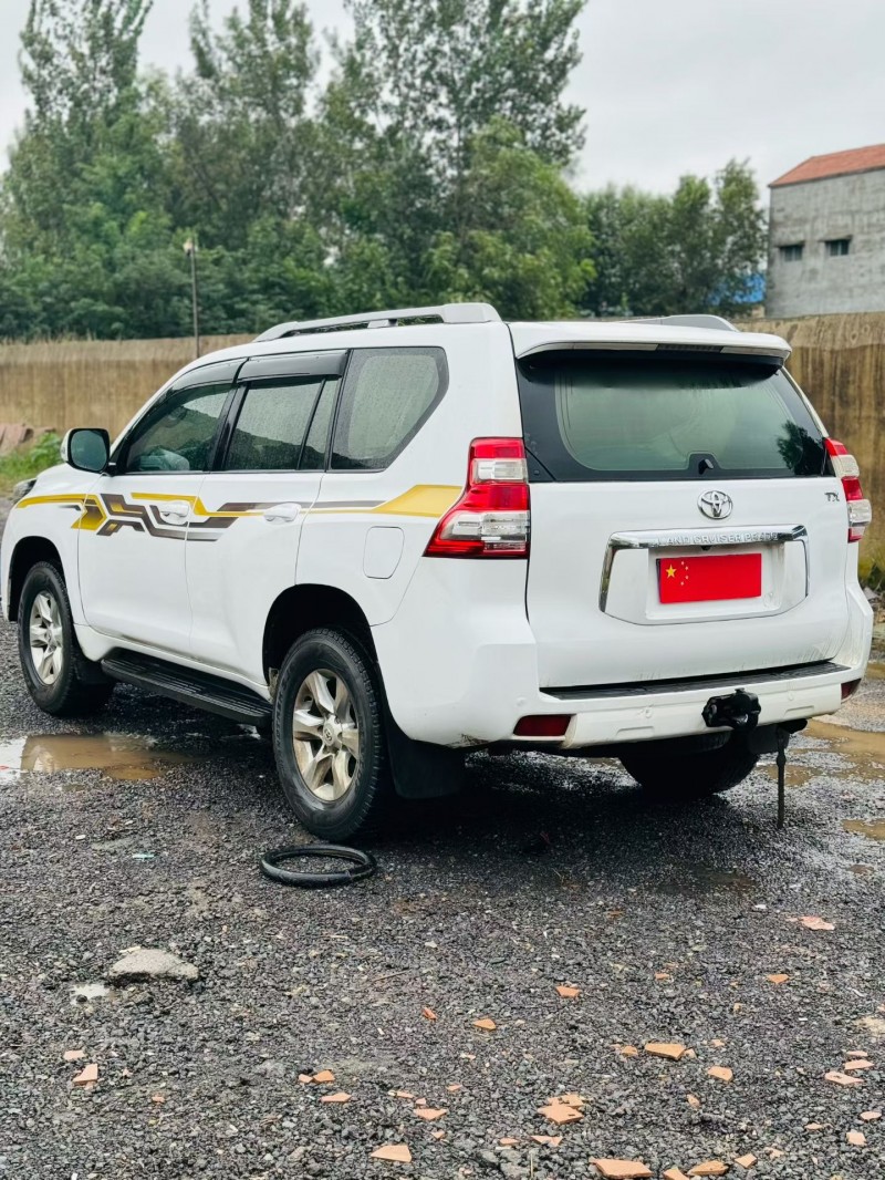 鹤壁12年丰田普拉多8