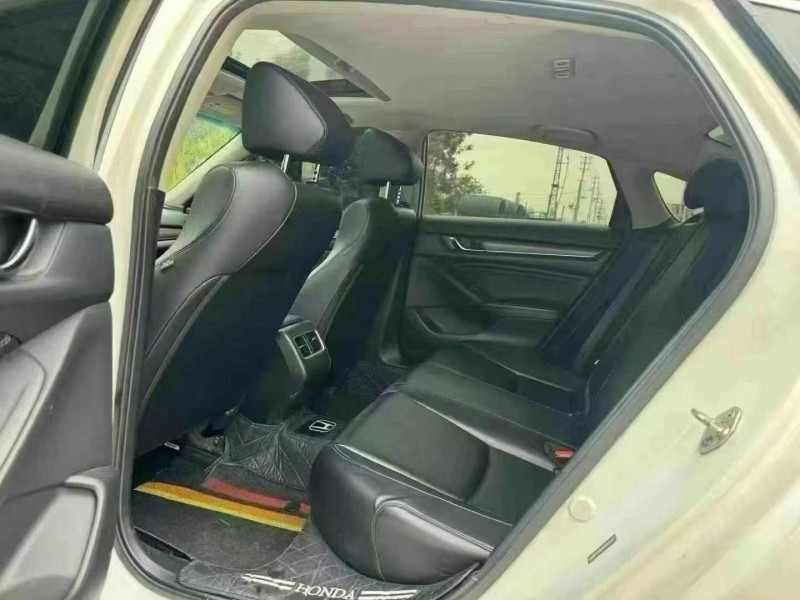 汕头18年本田雅阁6