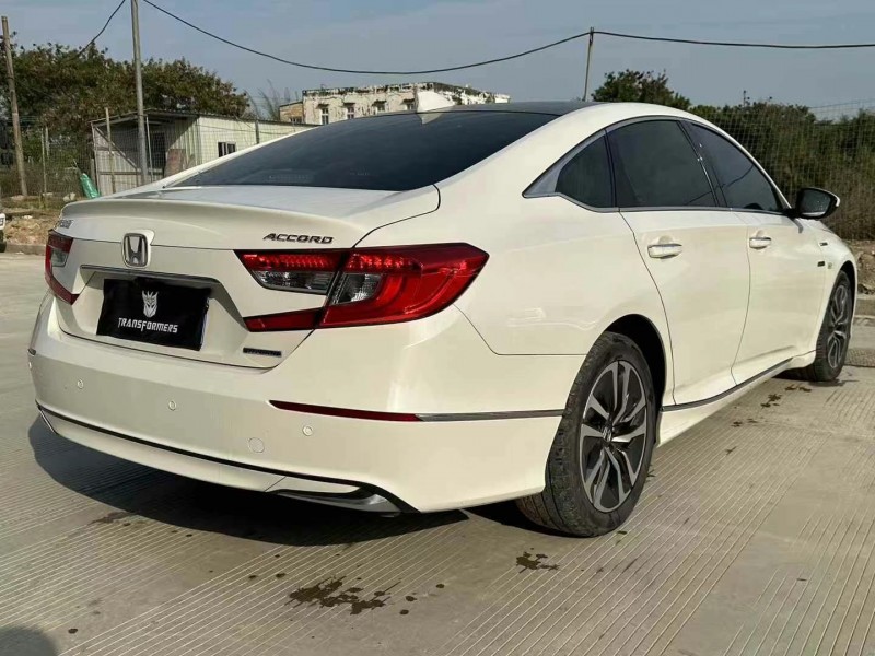 汕头18年本田雅阁8