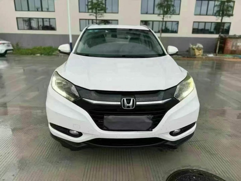 汕头17年本田缤智1