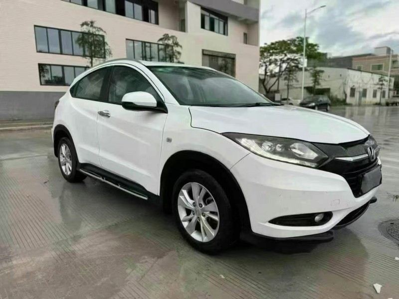 汕头17年本田缤智2