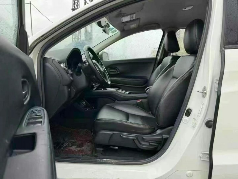 汕头17年本田缤智4