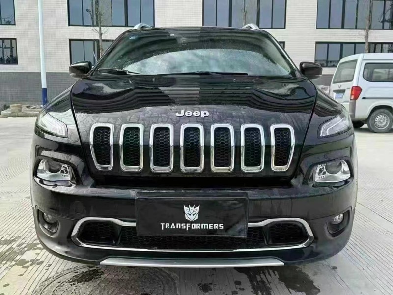 汕头20年Jeep自由光1