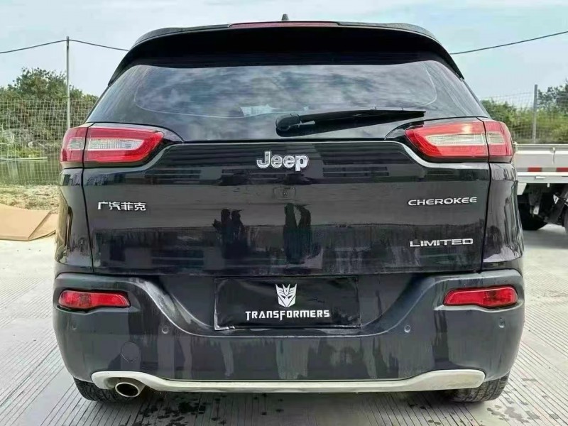 汕头20年Jeep自由光9