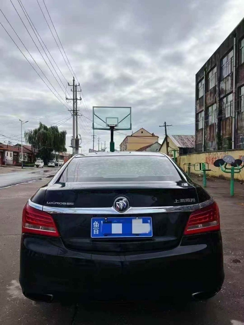 东营15年别克君越9