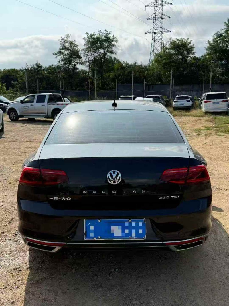 青岛20年大众迈腾9